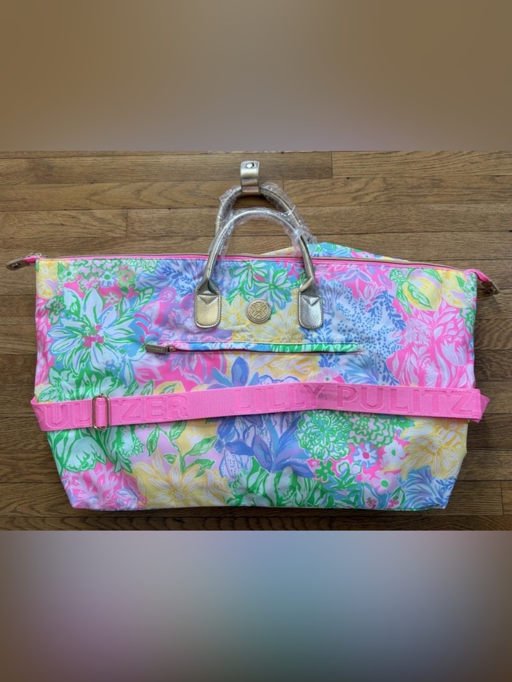 👛NEW! Lilly Pulitzer Weekender bag with Pink Strap